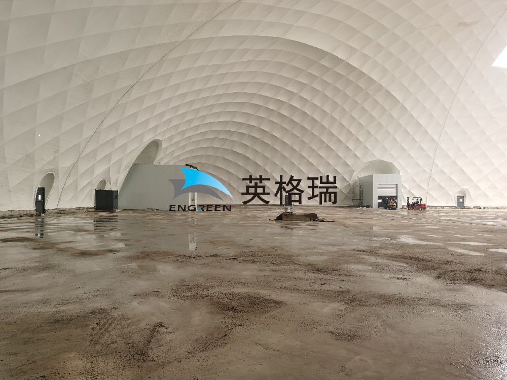 氣膜倉庫內部空間無礙，大型機械可自由運行，空間利用率高