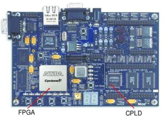 6378310308395800786570885